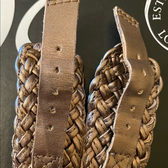 Seychelles Sz 9 Metallic Pewter leather sandal - Picture 5 of 9